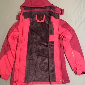 Outdoor jackets